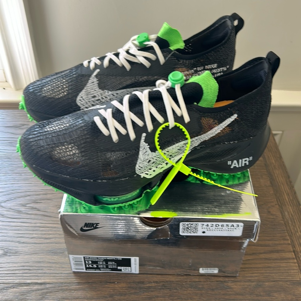 Nike Off-White  Air Zoom Tempo never worn amazing condition! Mens SZ 13